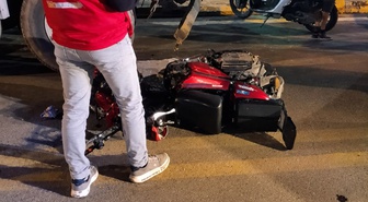 Ankara Polatlı'da motosiklet park halindeki TIR'a çarptı, sürücüsü ağır yaralandı