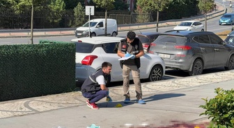 Alt kata su sızdı, kavga parkta patladı: 1’i ağır 3 yaralı