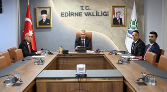 Edirne Valisi Yunus Sezer, 81 il valisinin katıldığı performans toplantısına katıldı