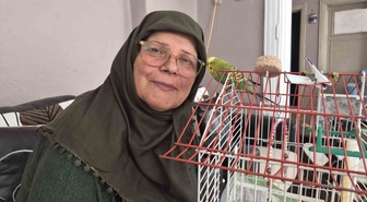 Eskişehir'de Fatma Gül Üstfidan, ölümden döndürdüğü Fıstık'la yalnızlığına ortak oldu