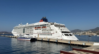 Europa 2 kruvaziyeri Bodrum'a 480 turist getirdi, gemide 365 personel var