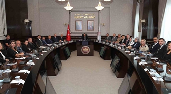 Hatay Valisi Masatlı üniversiteler için güvenlik ve barınma toplantısı yaptı
