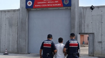 Jandarma Sakarya'da 6 kilo 250 gram esrar, 102 kök kenevir ele geçirdi, 4 kişi tutuklandı