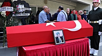 Kalp krizi sonucu ölen Kıbrıs gazisi Bahattin Şen Amasya'da askeri törenle defnedildi