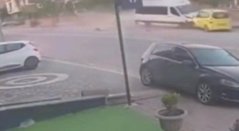 Kayseri Develi'de freni patlayan minibüs taksiyi sürükledi, taksi şoförü yaralandı