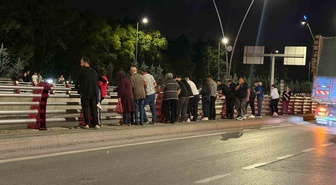 Kayseri Kocasinan'da alt geçitte 3 otomobil çarpıştı, 2 sürücü yaralandı