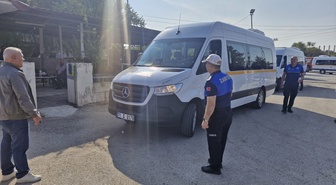 Kırıkkale Belediyesi okul servislerini denetledi, uygunsuz araç sahiplerine ceza kesti
