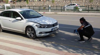 Malatya'da otomobilin çarptığı yaşlı adamın kalbi durdu, adam hastaneye kaldırıldı