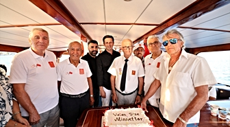 Marmaris'te gaziler ve aileleri mehtap turunda buluştu