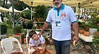 Menemen'de çömlekçi Ayhan İde'nin oğlu Oktay İde dünya şampiyonlukları kazandı