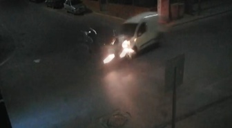 Mersin Tarsus'ta otomobil ile hafif ticari araç çarpıştı, 2 sürücü yaralandı