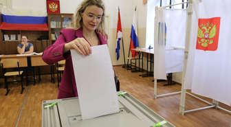 Rusya'da oy sayımı sürerken Birleşik Rusya yüzde 57,48 ile ilk sırada yer aldı