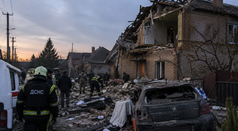 Rusya'nın Kiev bölgesine düzenlediği İHA saldırılarında 3'ü çocuk 4 kişi öldü
