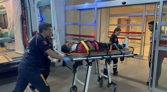 Adıyaman'da motosiklet ve otomobil çarpıştı, 1 kişi yaralanıp hastaneye kaldırıldı