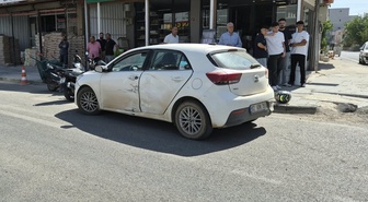 Adıyaman'da otomobil ile motosiklet çarpıştı, 1 yaralı hastaneye gitmeyi reddetti