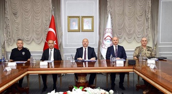 Adıyaman Valisi Abdullah Küçük başkanlığında üniversite güvenliği toplantısı yapıldı
