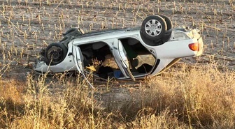 Aksaray Yeşilova'da tarlaya uçan otomobil takla attı, sürücü yaralandı