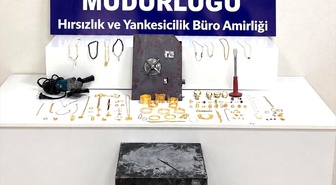 Antalya Kepez'de 2 milyon 430 bin liralık kasa hırsızlığında 3 şüpheli tutuklandı
