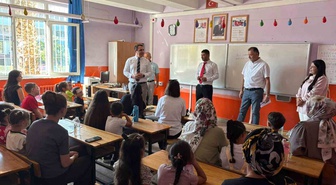 Aydın'da AYSO ve TOBB 500 okul çantasını ihtiyaç sahibi öğrencilere ulaştırdı
