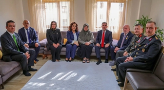 Bayburt Valisi Eldivan, 19 Eylül'de Kıbrıs gazilerini evlerinde ziyaret etti