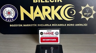 Bilecik Bozüyük'te narkotik aramasında uyuşturucu bulunan şüpheli gözaltına alındı.