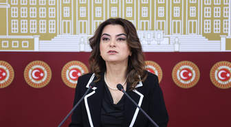 DEM'li Koçyiğit, Manisa Turgutlu'da okul önünde saldırı sonrası önlemleri sorguladı
