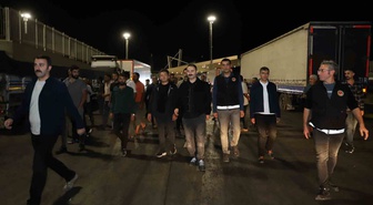 Doğubayazıt Kaymakamı Ayvat, Gürbulak Gümrük Müdürlüğü ve TIR Parkı'nı gece denetledi