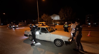 Elazığ'da polis, öğrenci yurtları ve üniversite çevresinde güvenlik uygulaması yaptı