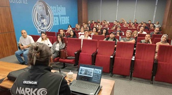 Erzincan'da Emniyet personeli 120 özel güvenlik görevlisine eğitim verdi
