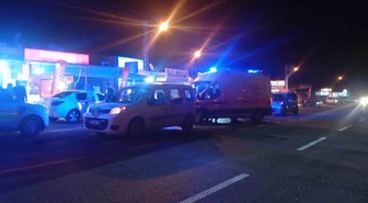 Gaziantep İslahiye'de hafif ticari araca arkadan çarpan araçtaki 1 kişi yaralandı