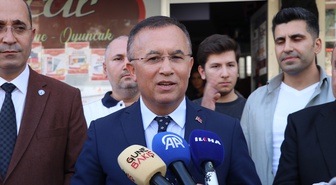 Gaziantep'te ihtiyaç sahibi öğrencilere kırtasiye desteği devam ediyor