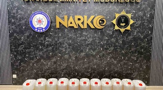 İstanbul'da tırın yakıt deposunda 224 kilo metamfetamin bulundu, 2 kişi gözaltına alındı