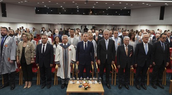 İzmir Ekonomi Üniversitesi töreninde Vali Elban öğrencilere afet yönetimini anlattı