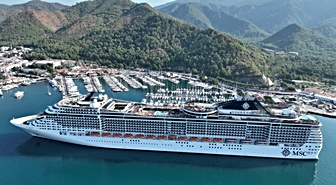 Marmaris'e gelen MSC Divina'dan 3 bin 893 turist ilçeyi gezdi