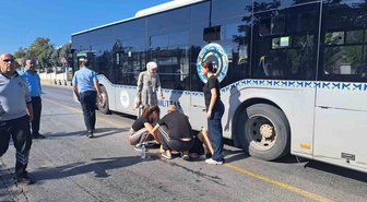 Muğla Menteşe'de hastane önünde motosiklet yayaya çarptı, 1 kişi yaralandı