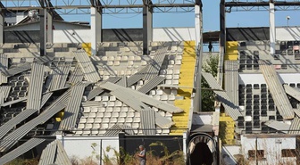 Nazilli'de 66 yıllık stadyum yıkılıyor