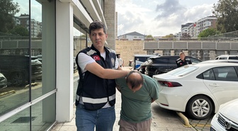 Samsun'da ağabeyine ateş açan şüpheli silahı kendi başına dayadı! 4 saatlik müzakereyle ikna edildi