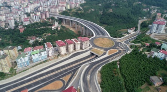 Trabzon'da 54 kilometrelik 3 şeritli Güney Çevre Yolu'nda çalışmalar sürüyor