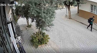 Turgutlu'da okul saldırısında 11 öğrenci yaralandı, şüphelinin yeni görüntüleri çıktı