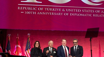 Türkiye-ABD Galası'nda Rahmi Koç ve Bill Ford onur ödülüne layık görüldü