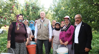 TZOB Genel Başkanı Bayraktar, Çivril'de elma üretiminde 4,5 milyon ton bekliyor
