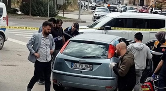 Ankara'da akaryakıt istasyonunda şüpheli ölüm! Çalışır haldeki otomobilde 2 kişi ölü bulundu