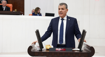 Ayhan Barut, arazi toplulaştırması sorunu için Bakan Yumaklı'ya soru önergesi verdi
