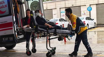 Bursa İnegöl'de 3 otomobilin karıştığı zincirleme kazada 2 kişi yaralandı