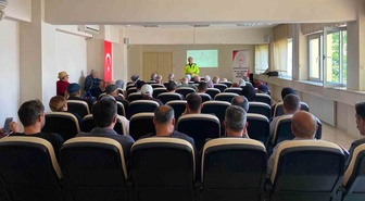 Erzincan'da 100. Yıl Atatürk Huzurevi'nde 49 kişiye trafik güvenliği eğitimi verildi