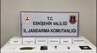 Eskişehir Odunpazarı'nda uyuşturucu operasyonunda 2 şüpheliden 1'i tutuklandı
