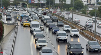 İstanbul'da sabah saatlerinde trafik yoğunluğu arttı