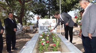 Karacasu’da şehit Akar mezarı başında anıldı