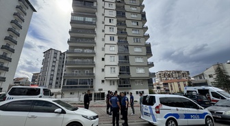 Karaman'da evlerinde ölü bulunan karı kocanın apartmanı tedbir amaçlı boşaltıldı