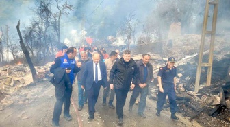 Kastamonu İnebolu'daki köy yangını kontrol altına alındı, 11 ev yandı